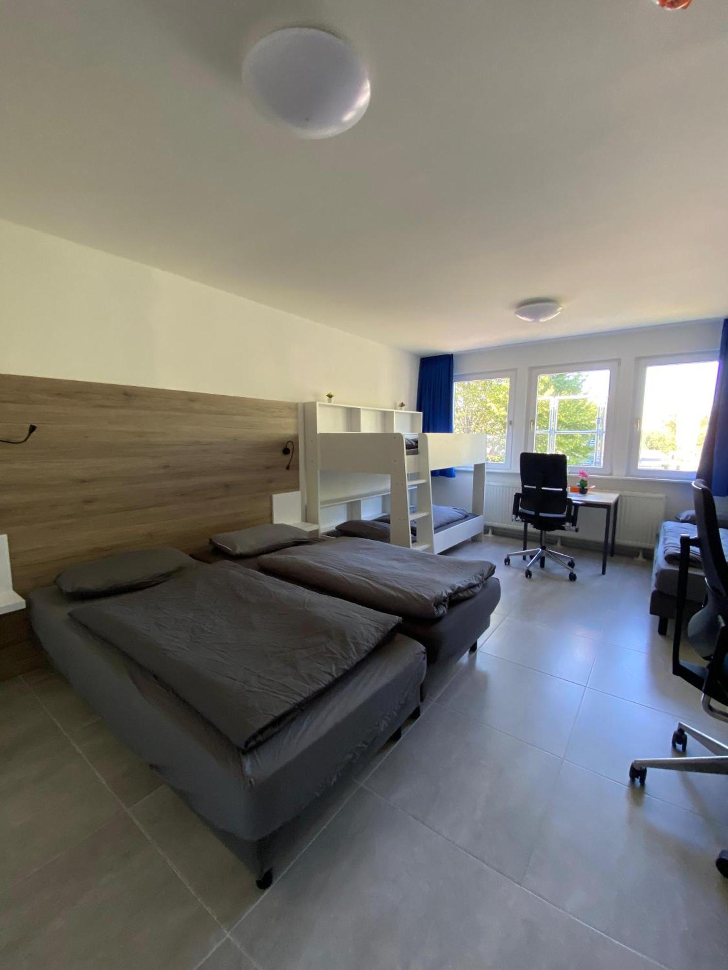 Mk Hostel Oyten - Free Wifi & Parking - 24H Check-In Exterior foto