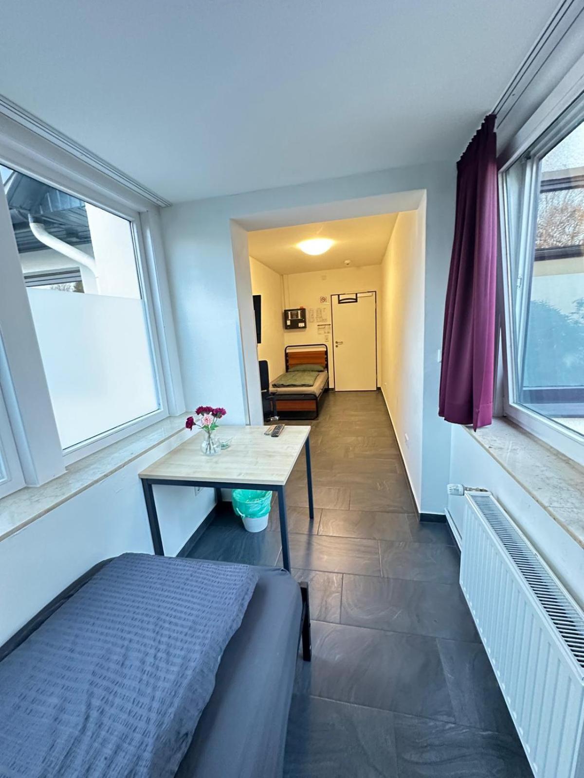 Mk Hostel Oyten - Free Wifi & Parking - 24H Check-In Exterior foto
