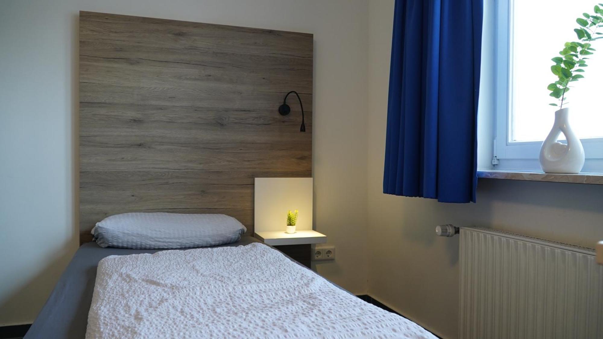 Mk Hostel Oyten - Free Wifi & Parking - 24H Check-In Exterior foto