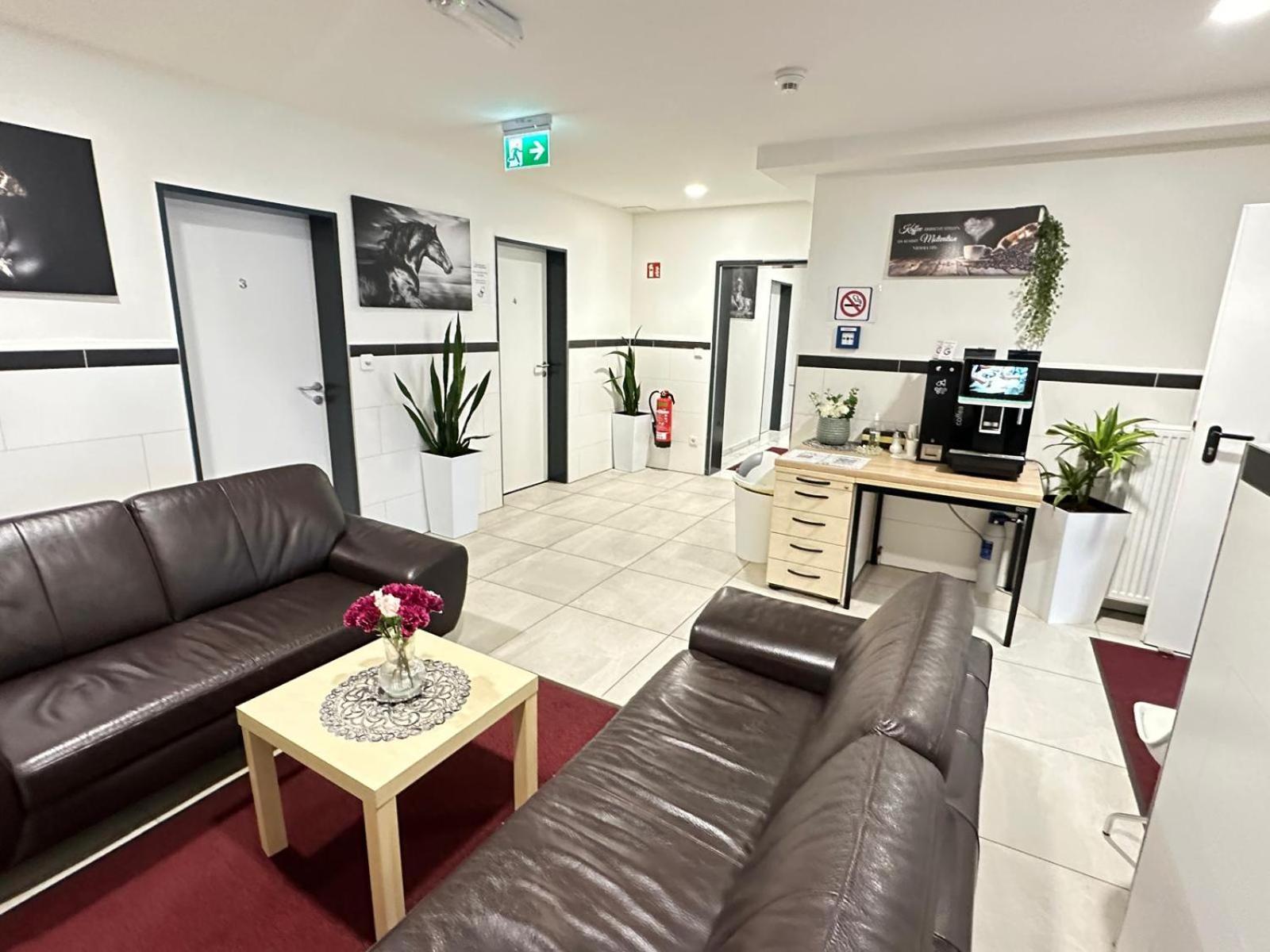 Mk Hostel Oyten - Free Wifi & Parking - 24H Check-In Exterior foto